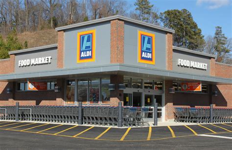 aldi grocery store hours today